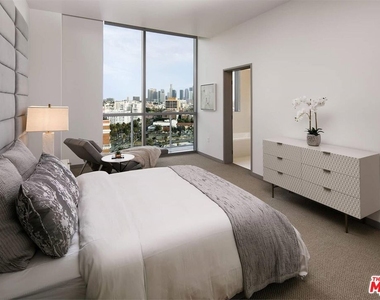 3033 Wilshire Boulevard - Photo Thumbnail 7