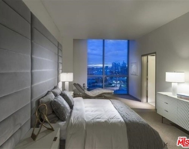 3033 Wilshire Boulevard - Photo Thumbnail 6