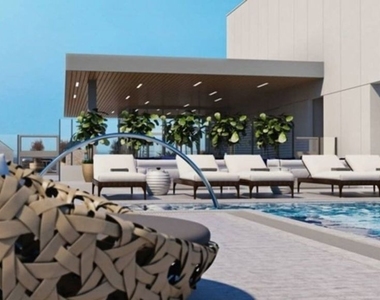 3033 Wilshire Boulevard - Photo Thumbnail 16