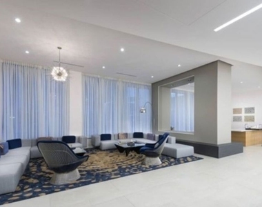 3033 Wilshire Boulevard - Photo Thumbnail 13