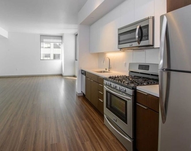 3033 Wilshire Boulevard - Photo Thumbnail 5