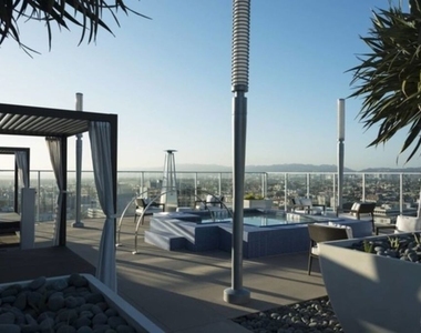 3033 Wilshire Boulevard - Photo Thumbnail 17