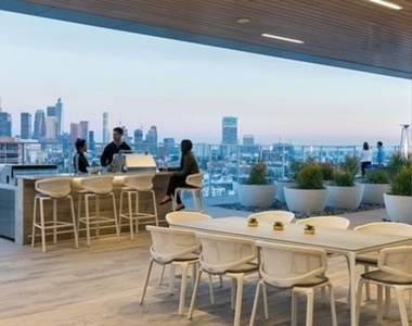 3033 Wilshire Boulevard - Photo Thumbnail 12