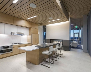 3033 Wilshire Boulevard - Photo Thumbnail 2