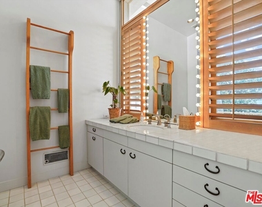 31280 Broad Beach Road - Photo Thumbnail 35