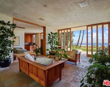 31280 Broad Beach Road - Photo Thumbnail 19