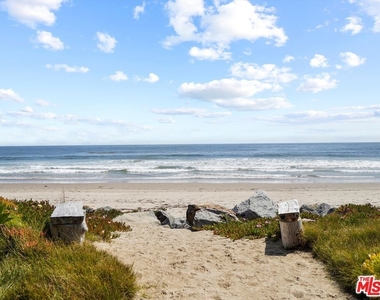 31280 Broad Beach Road - Photo Thumbnail 15