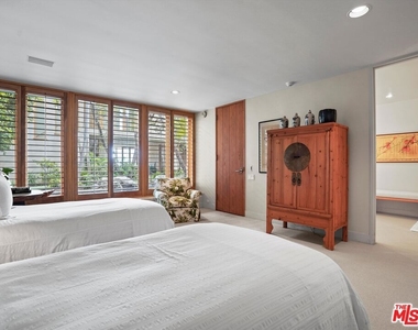 31280 Broad Beach Road - Photo Thumbnail 39