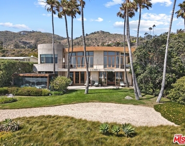 31280 Broad Beach Road - Photo Thumbnail 16