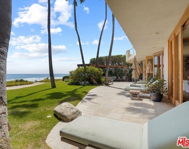 31280 Broad Beach Road - Photo Thumbnail 12