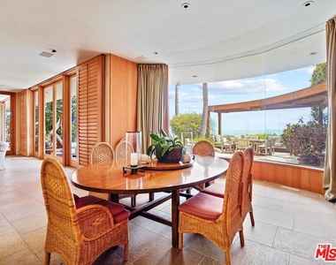 31280 Broad Beach Road - Photo Thumbnail 22