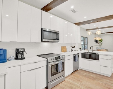 727 S Fernwood Drive S - Photo Thumbnail 12