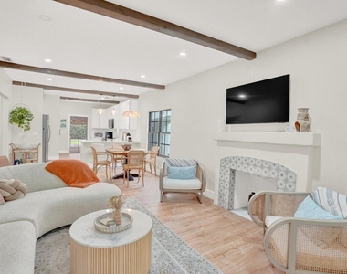 727 S Fernwood Drive S - Photo Thumbnail 3