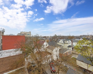 Jamaica Avenue - Photo Thumbnail 15