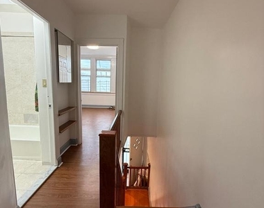 2911 W Sedgley Avenue - Photo Thumbnail 8