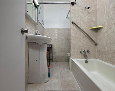 2911 W Sedgley Avenue - Photo Thumbnail 4