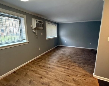 3101 Se Naylor Road Se - Photo Thumbnail 8