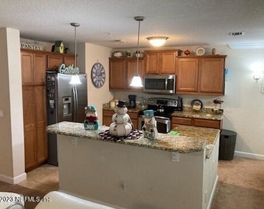 201 A 25th Avenue S - Photo Thumbnail 6
