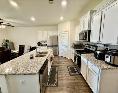2015 Waycross Lane - Photo Thumbnail 16