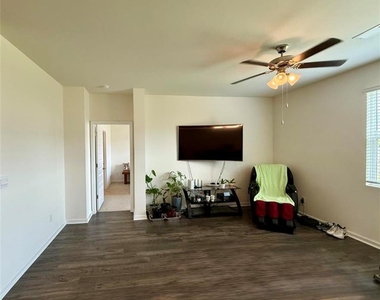 2015 Waycross Lane - Photo Thumbnail 24