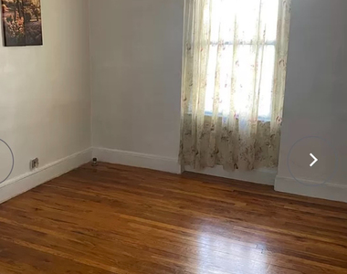 21-67 33rd Street - Photo Thumbnail 5