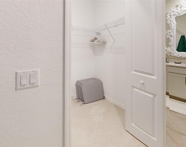 15275 Green Acres Avenue - Photo Thumbnail 6