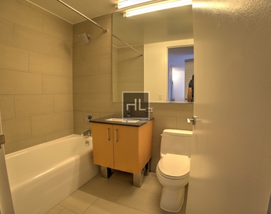 Spruce Street - Photo Thumbnail 4
