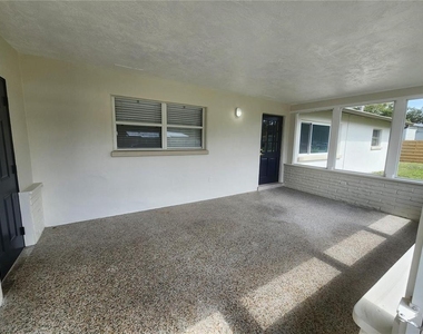 109 21st Street Ne - Photo Thumbnail 2