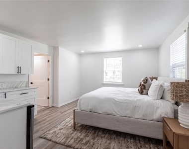 640 Broadway Street - Photo Thumbnail 17