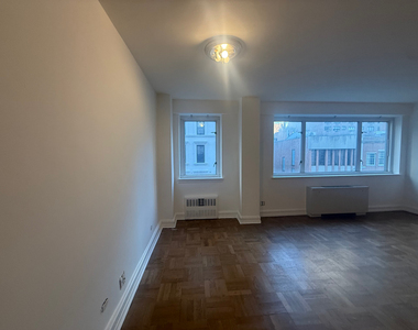 200 East 71st Street - Photo Thumbnail 7