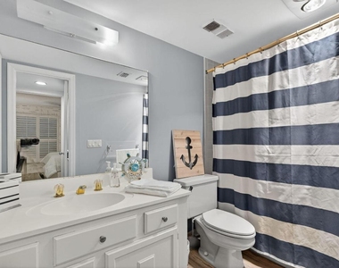 390 Ne Edgewater Drive - Photo Thumbnail 19