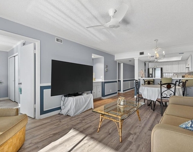 390 Ne Edgewater Drive - Photo Thumbnail 6
