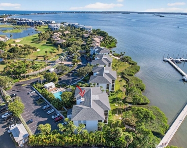 390 Ne Edgewater Drive - Photo Thumbnail 23