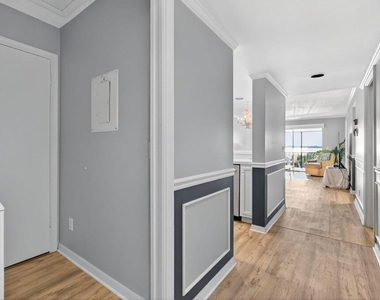 390 Ne Edgewater Drive - Photo Thumbnail 12