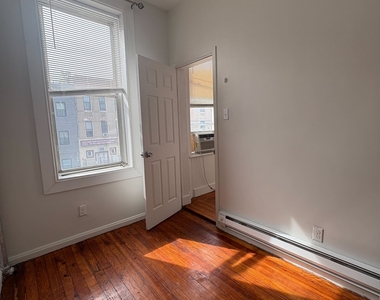 1839 Park Place - Photo Thumbnail 2