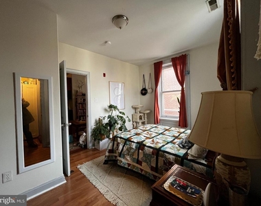 1512 N 17th Street - Photo Thumbnail 5
