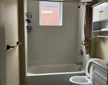 1512 N 17th Street - Photo Thumbnail 4
