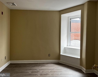 1512 N 17th Street - Photo Thumbnail 9
