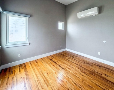 1416 Dumble Street - Photo Thumbnail 10