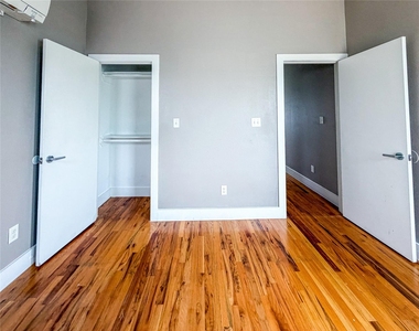 1416 Dumble Street - Photo Thumbnail 12