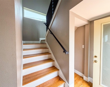 1416 Dumble Street - Photo Thumbnail 19