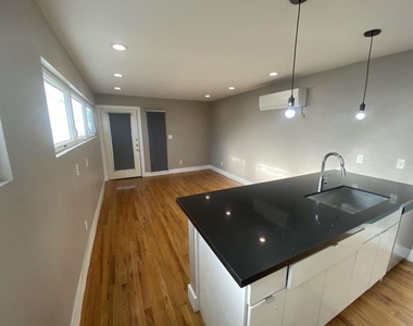 1416 Dumble Street - Photo Thumbnail 2