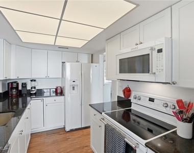 10475 Gulf Shore Drive - Photo Thumbnail 18