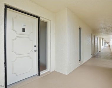 10475 Gulf Shore Drive - Photo Thumbnail 5