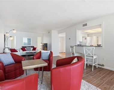 10475 Gulf Shore Drive - Photo Thumbnail 12
