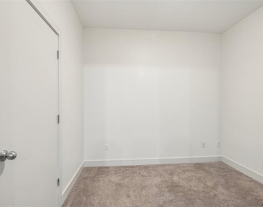 1208 E Kennedy Boulevard - Photo Thumbnail 14
