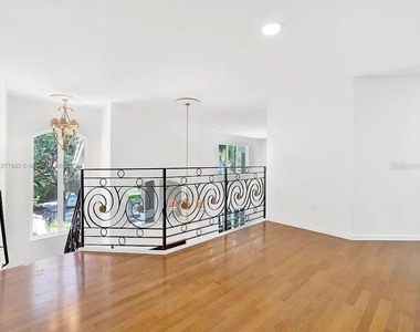 15945 Nw 82nd Court - Photo Thumbnail 14