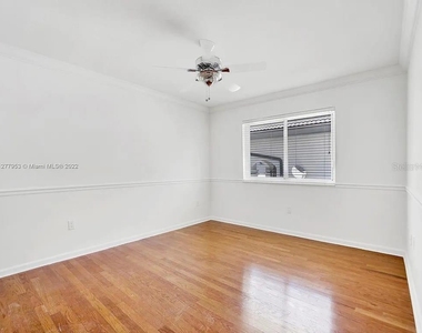 15945 Nw 82nd Court - Photo Thumbnail 19
