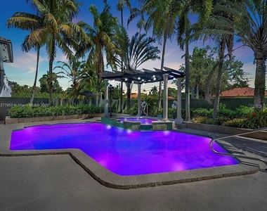 15945 Nw 82nd Court - Photo Thumbnail 23