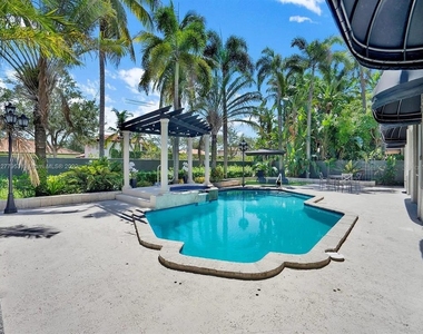 15945 Nw 82nd Court - Photo Thumbnail 26